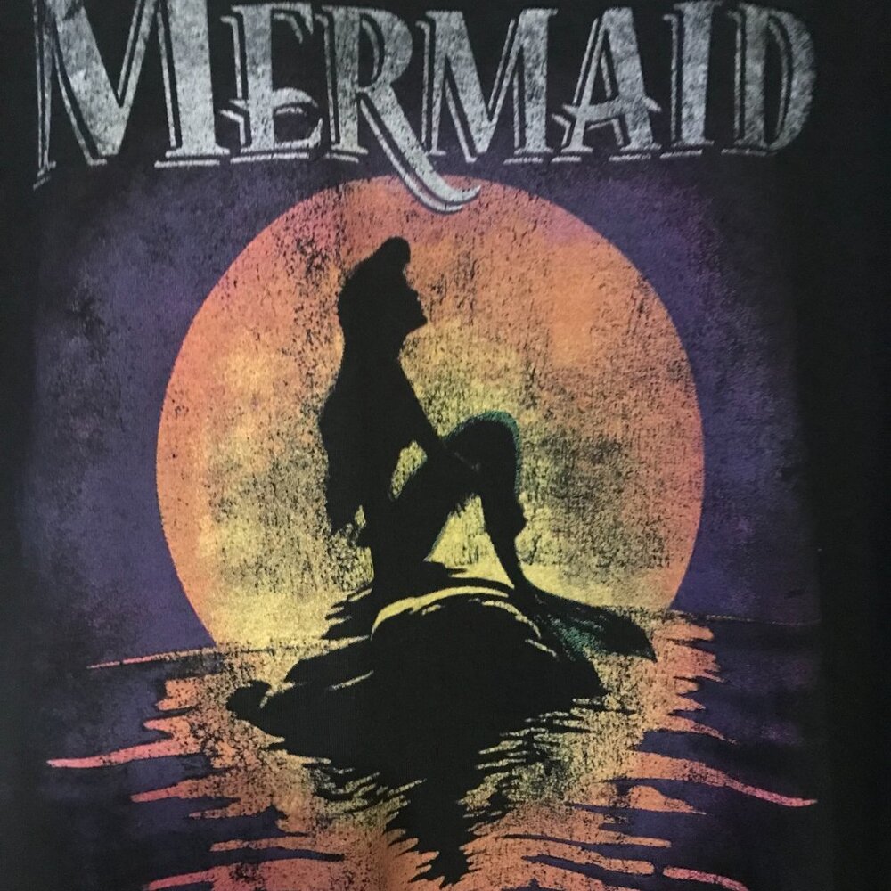 Disney The Little Mermaid tee shirt with excellent artwork for your Disney fans